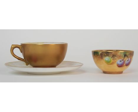 A ROYAL WORCESTER FRUIT PAINTED MINIATURE BOWL painted with peaches and grapes, indistinctly signed, 6cm diameter, together w