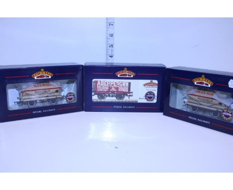Three boxed Bachmann wagon models 