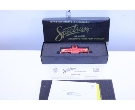 A Bachmann Spectrum 80036 HO gauge GE44 ton diesel switcher 