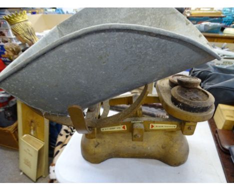 W &amp; T AVIARY LTD GROCER'S SCALES with cast iron weights