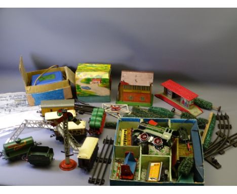 HORNBY TINPLATE ELECTRIC TRAIN SET circa 1930s to include O'Gauge tank engine, carriages, rolling stock, track and buildings 