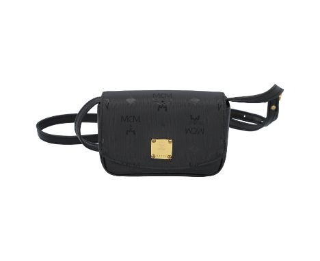 MCM VINTAGE Umhängetasche. Schwarzes Modell mit Logo-Struktur, goldfarbener Hardware, Überschlag und längenverstellbarem Schu