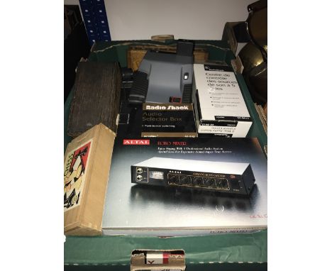 1 BOX OF VARIOUS ITEMS ( CHESS SETS , CAMERA S )