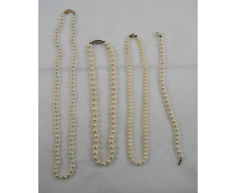 Vintage - Nice Quality Single Strand Cultured Pearl Necklaces ( 2 ) In Total. Length 19 & 14 Inches + a Vintage Single Strand