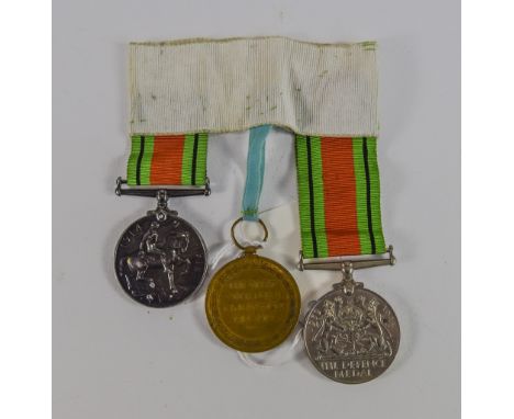 World War I and II Trio Of Medals, Awarded To 17751 PTE E. Osbaldesden K. R. RIF. C. 