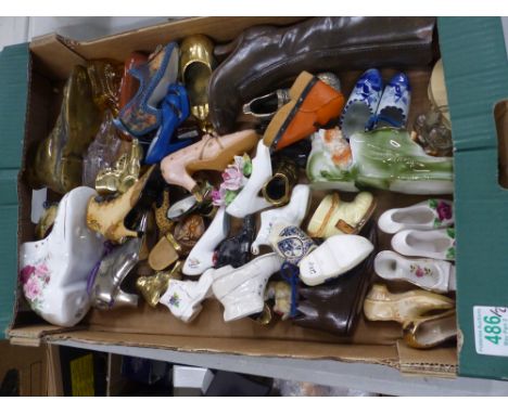 A Mixed Collection of Ceramic, Glass, Brass Collectors Shoe Trinket Boxes, Vases, Ashtrays etc. (2 Trays) 