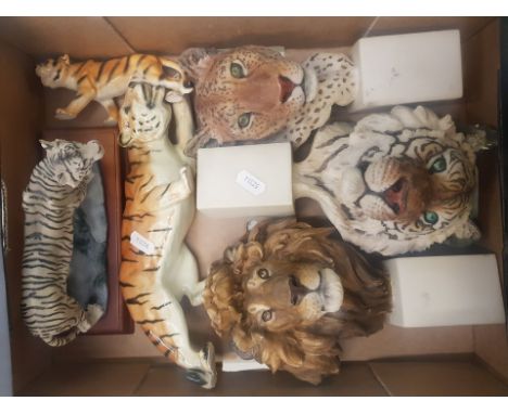A collection of ceramic and resin figures and busts of big cats (1 tray). 