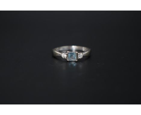 18ct White Gold Ladies Square Claw Blue Topaz &amp; Diamond Art Deco Style ring. Size O 