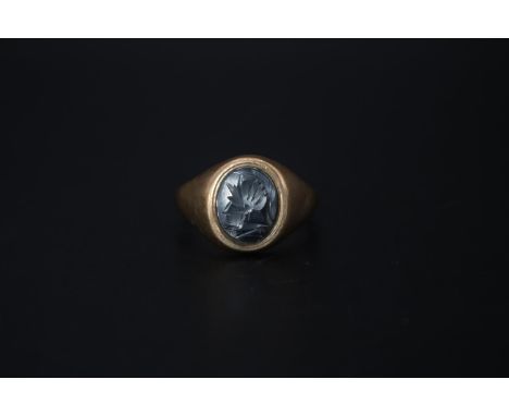 Gents 9ct Gold Intaglio Signet ring Size S. 4.2g total weight 