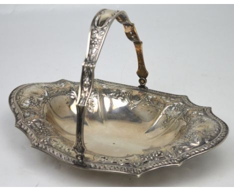 A pierced sterling silver swing-handled basket, width 36.5cm, approx 32.1ozt.