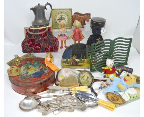 A collectors' lot comprising metalware to include silver plated flatware and a pewter jug, a packet of players 'Navy Cut' pla