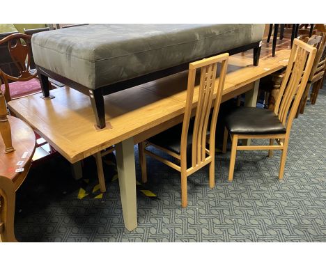 IFD EXTENDING MELBOURNE LIGHT OAK TABLE &amp; 4 HIGHBACK CHAIRS