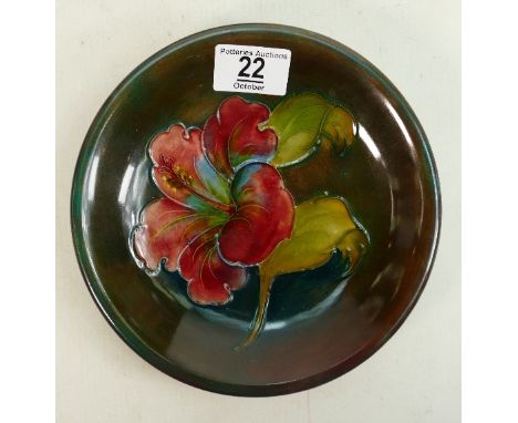 Moorcroft Hibiscus plaque: 18.5cm diameter 