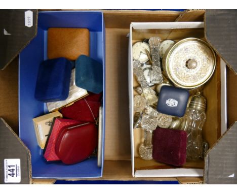 Job lot collection of jewellery watches and collectors pieces: Includes 10ct gold faced cuff links, Wedgwood brooch, Everite 