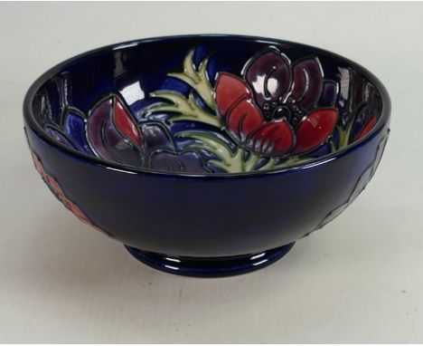 Moorcroft Clematis patterned footed bowl: Diameter 16cm. 