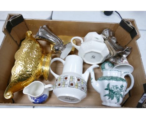 A mixed collection of items to include coffee pots: a pair of Royal Winton vases, ceramic bell etc (1 tray) 