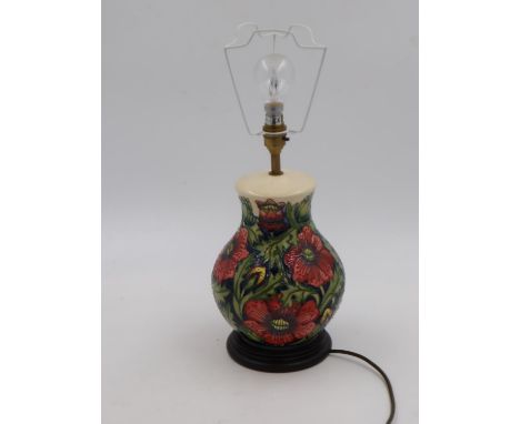 Shirley Hayes for Moorcroft, a table lamp in the Pheasants Eye pattern, with shade, overall H: 55 cm, no cracks or chips. All