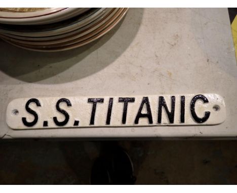 Cast iron SS Titanic plaque, W: 25 cm. UK P&amp;P Group 1 (£16+VAT for the first lot and £2+VAT for subsequent lots) 