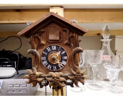 Chiming mechanical cuckoo clock, working at lotting. Not available for in-house P&amp;P 