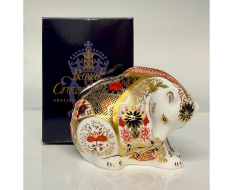 A Royal Crown Derby paperweight, Rocky Mountain Bear, designed by Sue Rowe, decorated in the Imari 1128 pattern, gold stopper