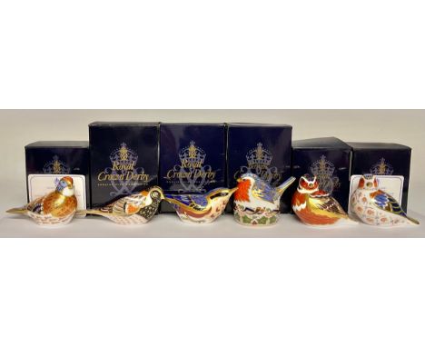 A Royal Crown Derby paperweight, Chelford Chaffinch, specially commissioned by Sinclairs, limited edition 2003 - 2004, gold s