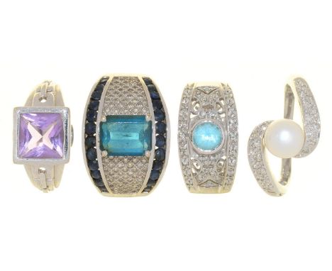 FOUR GEM SET 9CT WHITE GOLD RINGS COMPRISING A CULTURED PEARL AND DIAMOND RING, A BLUE TOPAZ, SAPPHIRE AND DIAMOND RING, AN A