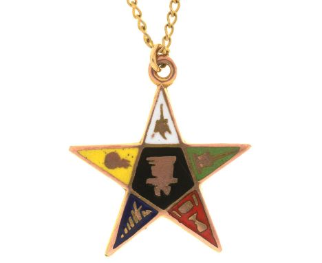A MASONIC ORDER OF THE EASTERN STAR ENAMEL PENDANT IN 9CT GOLD, BIRMINGHAM 1970, ON GOLD CHAIN MARKED 9CT, 4G 