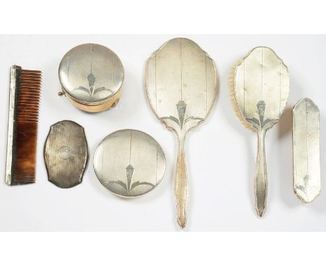 AN ELIZABETH II SILVER DRESSING TABLE SET, COMPRISING TWO BRUSHES, COMB, HAND MIRROR, JEWELLERY BOX AND A LOOSE BOX LID, BIRM