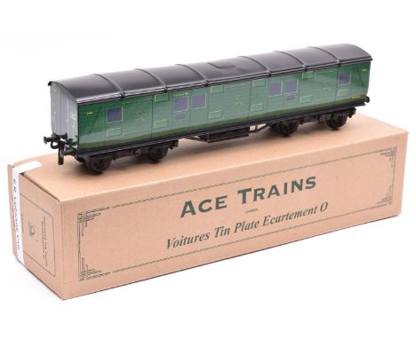 An Ace Trains Overlay Series O gauge Southern Railway Luggage Van in green livery, 2464. Designed by Brian Wright. Boxed. VGC