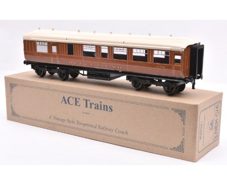 An Ace Trains O gauge LNER C/4 bogie Buffet Car in teak livery, 650. Boxed with 'The Flying Scotsman' carriage boards. VGC-Mi