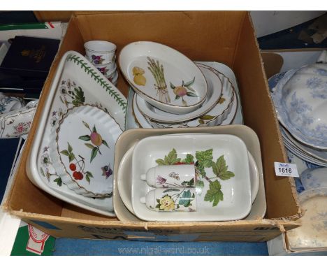 A quantity of Royal Worcester 'Evesham', Portmeirion 'Botanic Garden' and Denby oven ware including flan dishes, lasagne dish