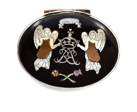 AN ANTIQUE TORTOISESHELL PIQUE SNUFF BOX CIRCA 1707 in silver, of oval form, the lid and base with inset tortoiseshell panels