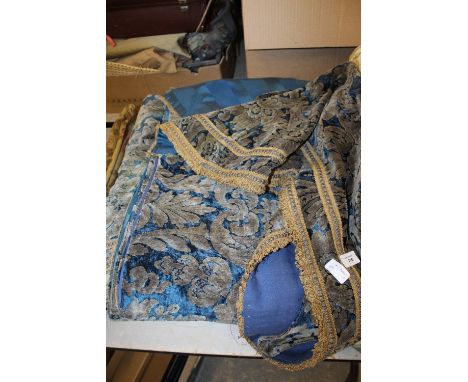 Blue Pattern curtains: 2 heavy curtains 6' 2" drop x 5'6" wide, 1 heavy curtain 5'8" x 7'3" wide, 1 pelmet 7'9" long x 1'3" d