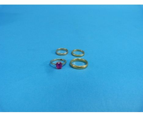 Two 22ct yellow gold wedding Bands, 10g, together with and 18ct yellow gold band, 2.7g and a damaged 18ct yellow gold ring, s