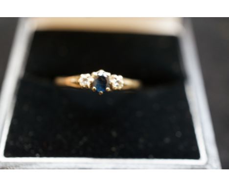 9ct Gold ring set with sapphire &amp; 2 diamonds Size M 