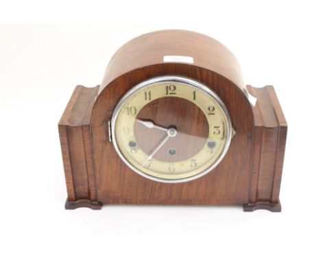 A 1930s walnut bracket clock (key+pendulum) 