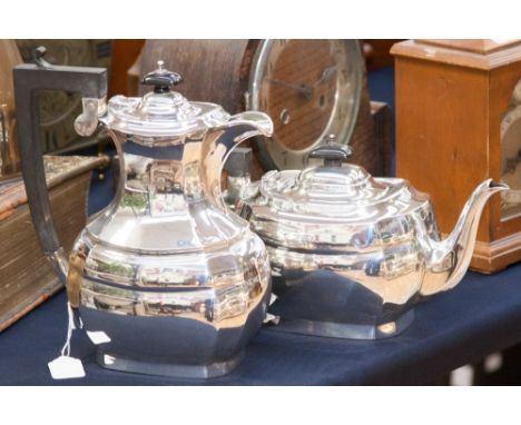 A Birmingham 1930 silver teapot, plus approx; together with a Birmingham silver coffee pot, 14ozt (2) 