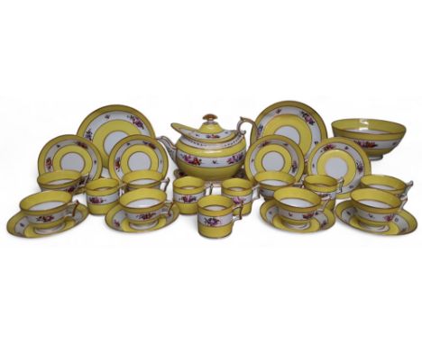 A Flight Barr&amp; Barr Worcester tea and coffee service, comprising prow-front teapot, cover and stand, slop bowl, two plate