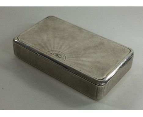 A 19th Century silver snuff box. Approx. 98 grams. Est. £80 - £120.