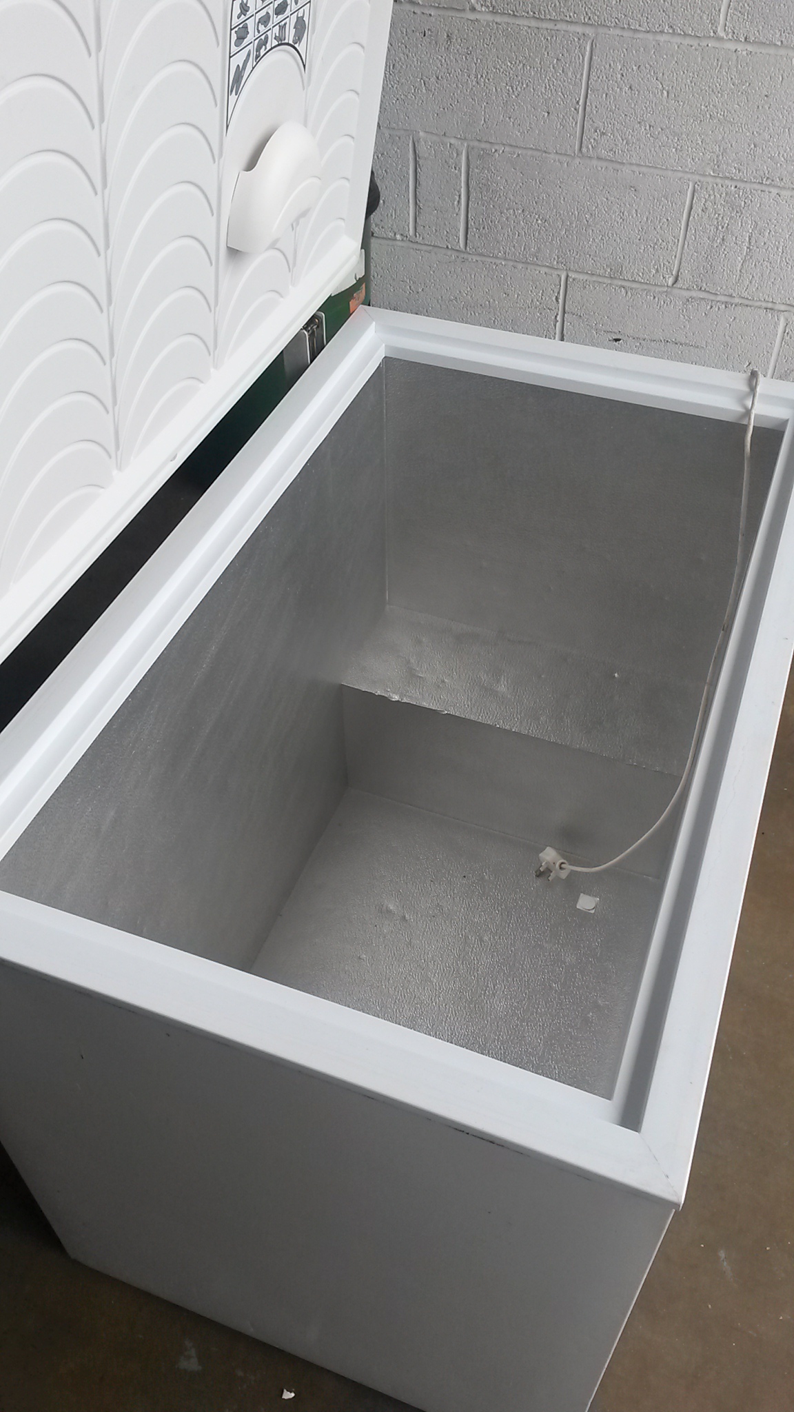 Auction ID 13099 Lot Number 240 Nordcap EL35 solid lid chest