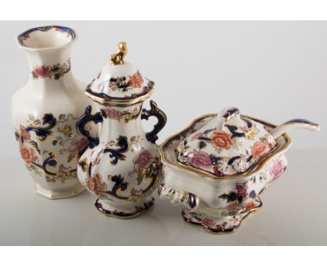 Masons pottery kettle, other pottery and decorative ceramics, two boxes and three lamp bases.