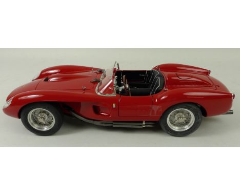 A CMC Ferrari 250 Testa Rossa, 1958, 'Pontoon Fender', scale 1:18, mint and boxed. 