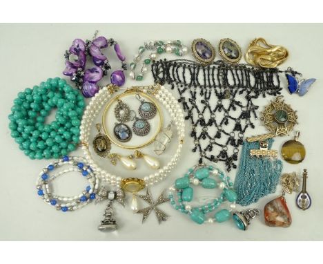 A quantity of vintage and later costume jewellery including a turquoise and pearl necklace, a tiger's eye pendant, a pearl an