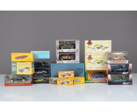 Modern Diecast Vintage Vehicles, boxed/cased pre and post war vehicles, comprises Atlas Edition Dinky 534 BMX, 555 Thunderbir