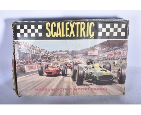 Tri-ang Scalextric Set 32, comprising red Lotus No 3 and blue Cooper No 5 (lacks Driver), Track with Chicane and to form a fi