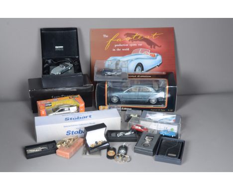 Modern Diecast Vehicles and Accessories, a boxed/cased collection of modern private, commercial models and aircraft, includes