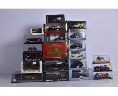 Modern Diecast 1940s and Earlier Vehicles, a boxed/cased collection of 1:43 scale and similar models comprises, Oxford Automo