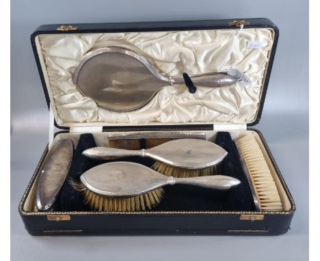 Early 20th century silver engine turned ladies vanity set in original fitted case.  (6 items)  (B.P. 21% + VAT) 