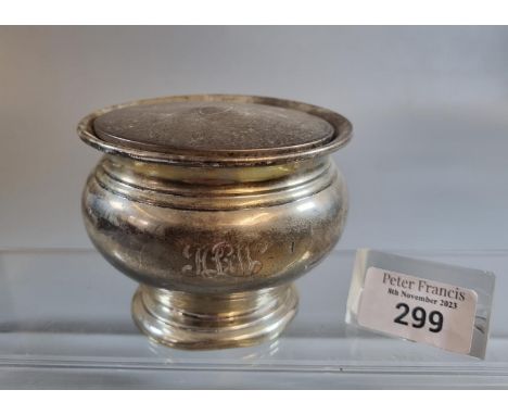 Early 20th century silver baluster bowl with Birmingham hallmarks together with an associate vanity engine turned silver lid 