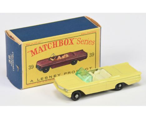 Matchbox Regular Wheels 39b Pontiac Bonneville Convertible - primrose yellow body with silver trim to grille & headlamps only